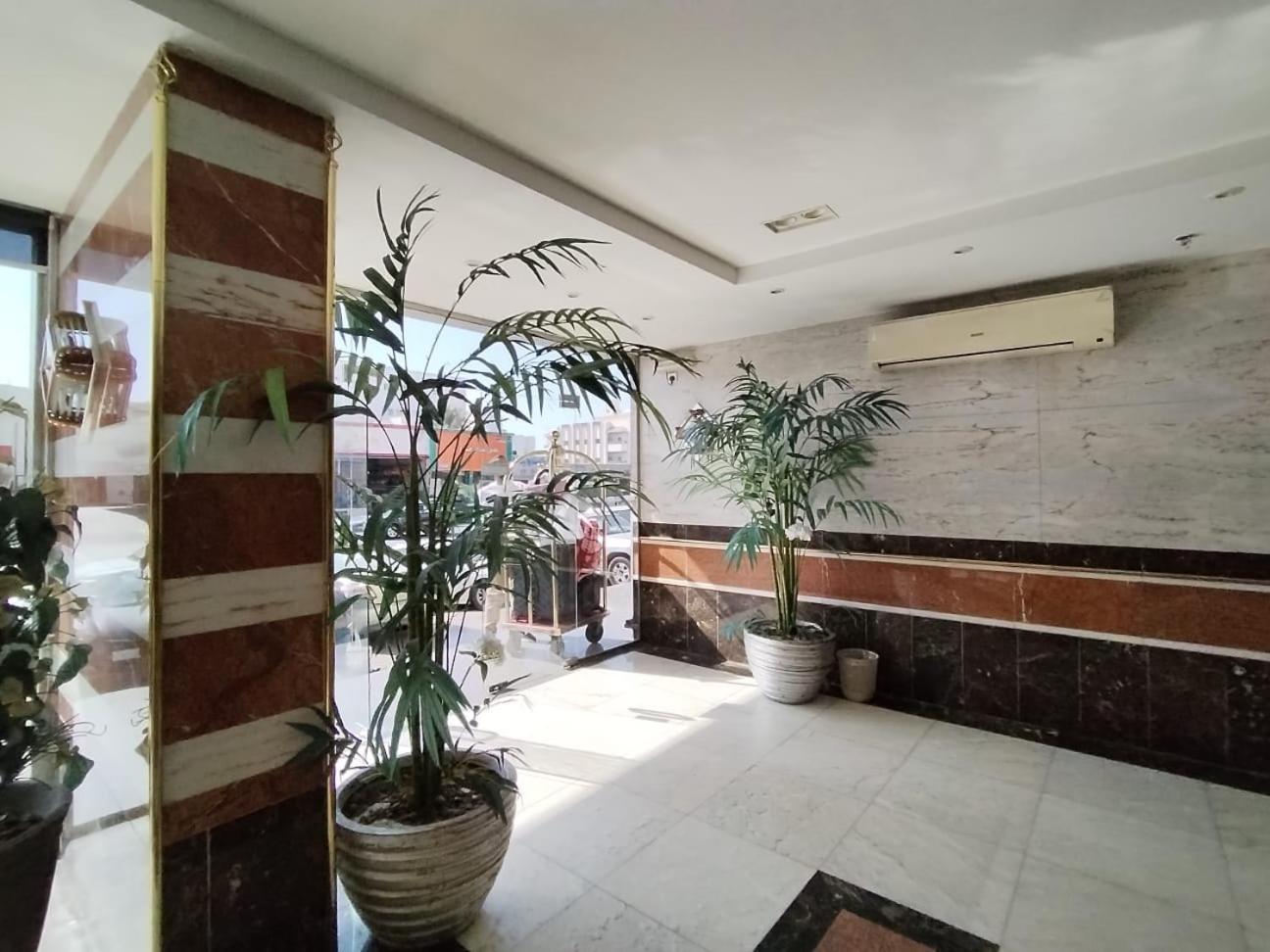 فندق الفرسان المتحدة فرع الفيصلية Aparthotel Jeddah Exterior photo