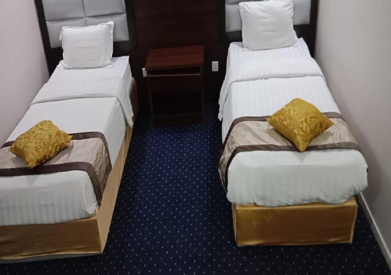 فندق الفرسان المتحدة فرع الفيصلية Aparthotel Jeddah Exterior photo